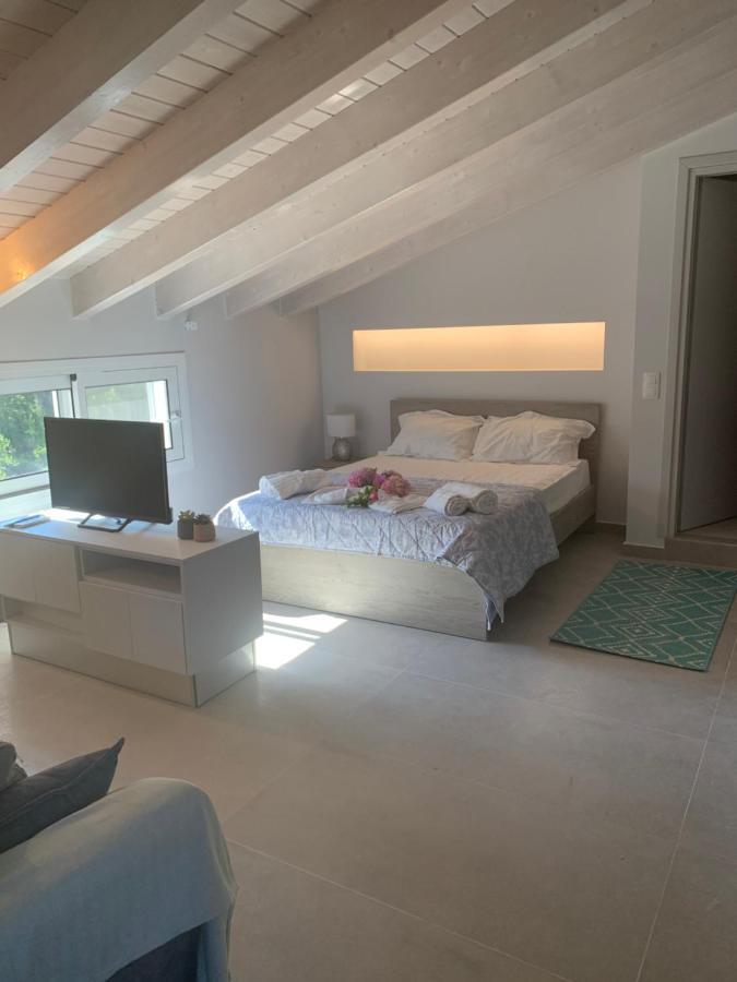 Terpsichore Boutique Bright New Sofita Studios And Appartment Дассия Экстерьер фото